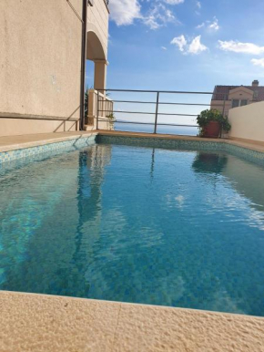 Apartment Azure Pool